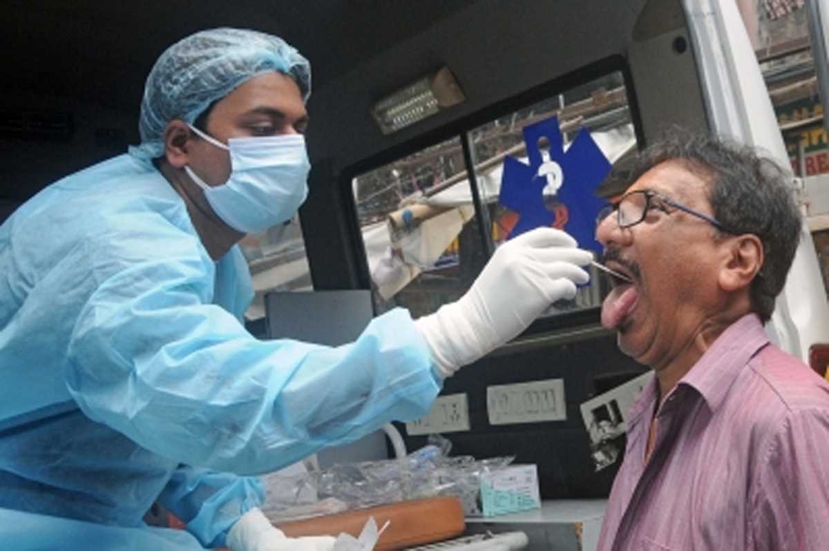 दिल्ली में कोरोना के 2,162 नए मामले, 5 मौतें